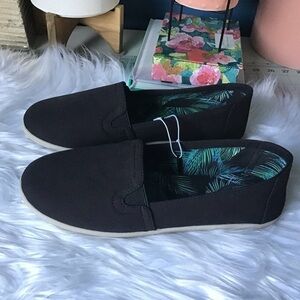 Report Black Slip On Shoes